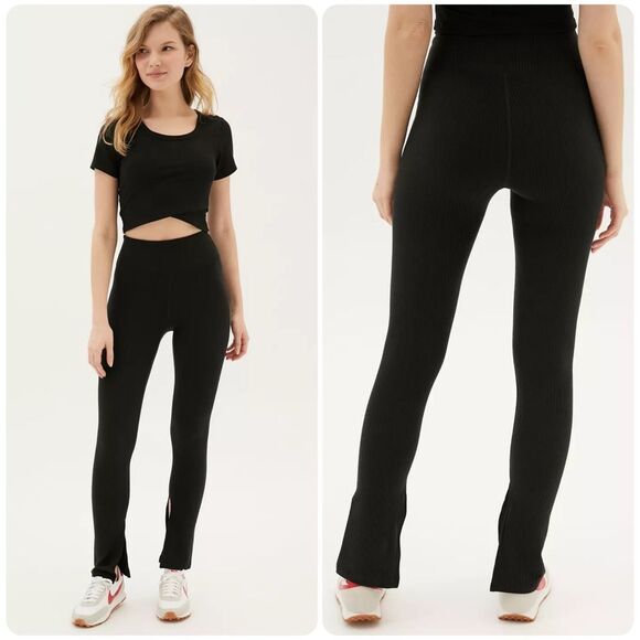 Year of Ours 9 to 5 Ribbed Slit Hem Legging in Black | Small - Picture 2 of 8
